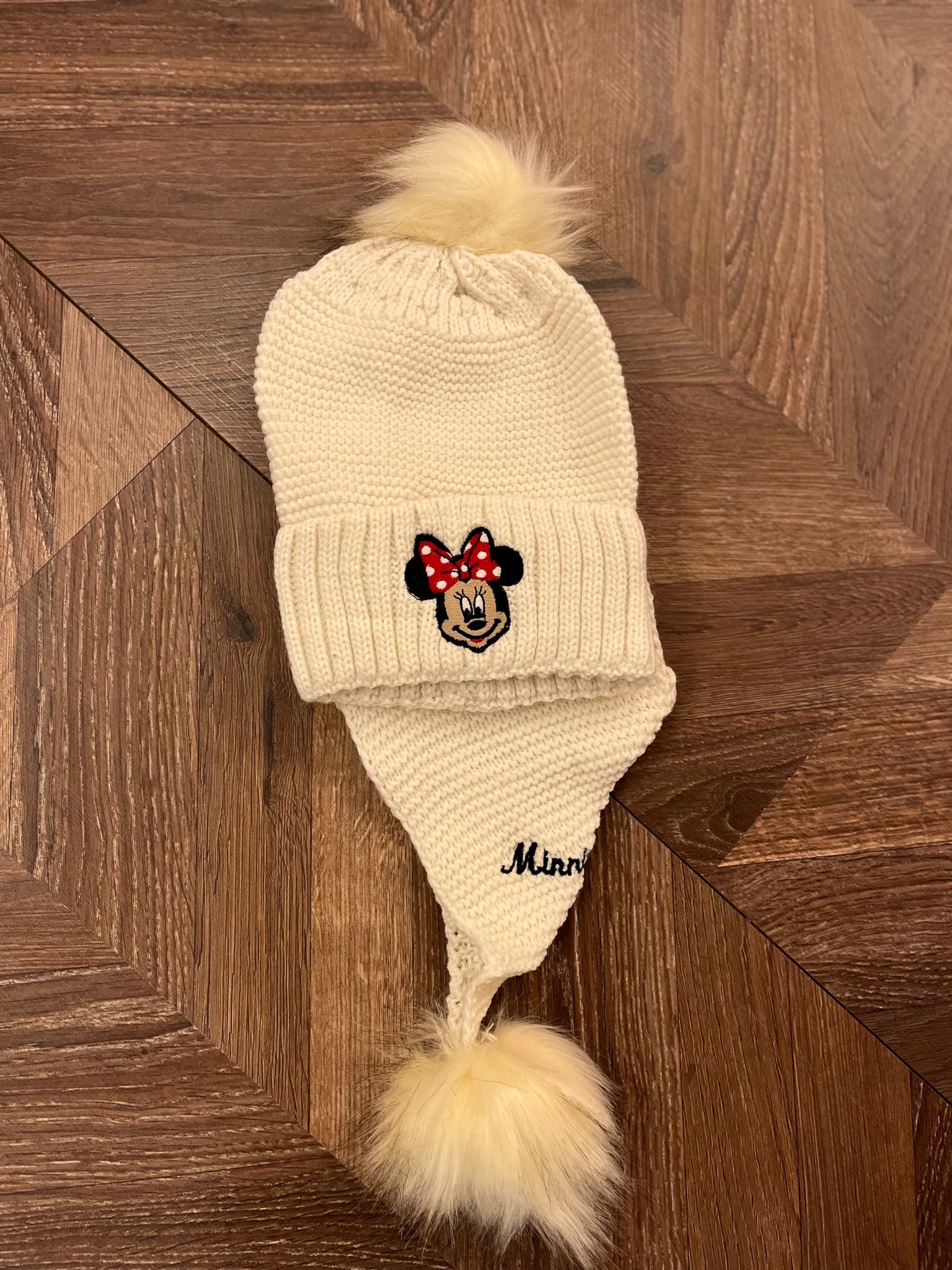 Minnie Detaylı Atkı-Bere Takımı Ekru