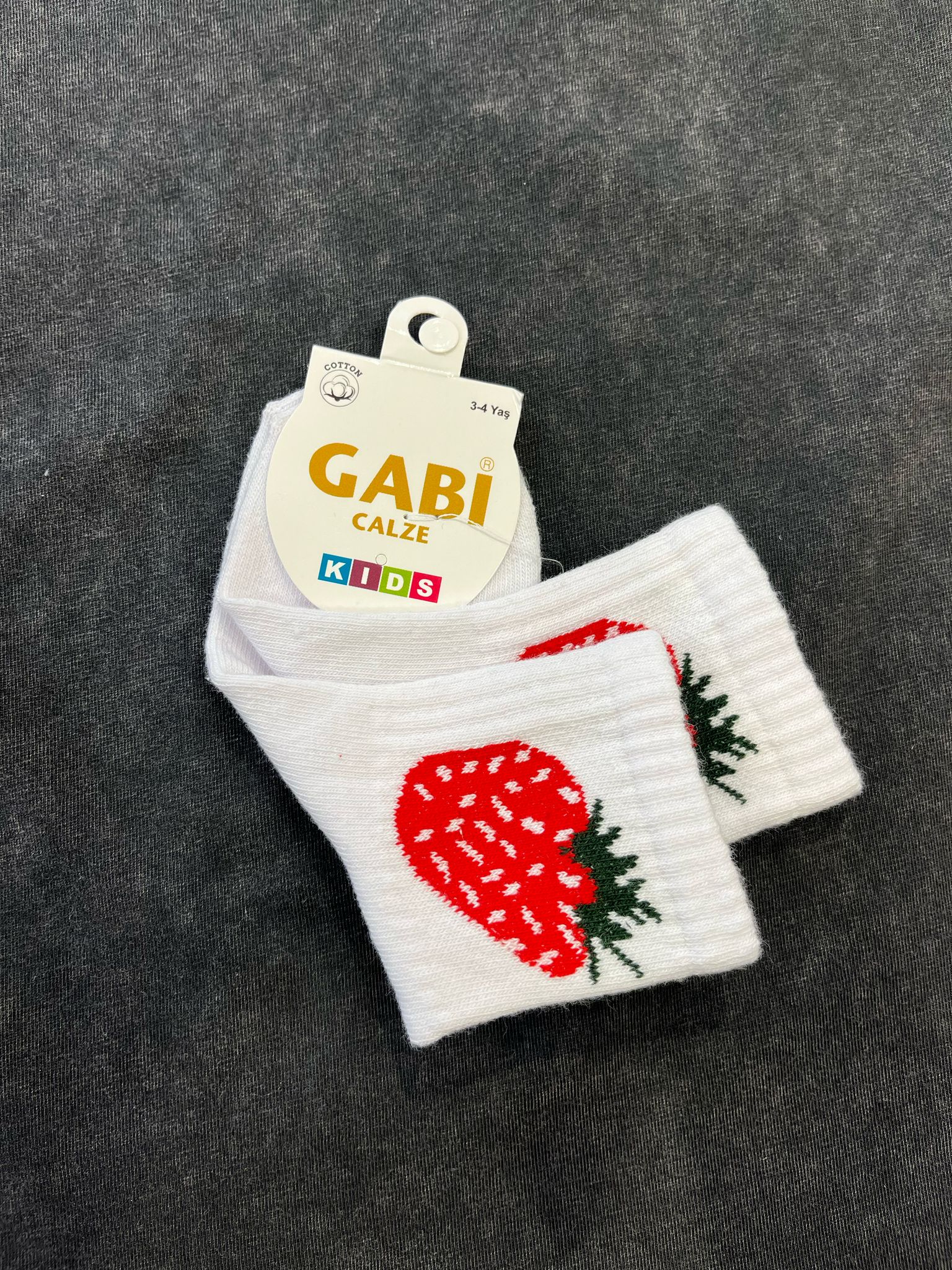 ÇİLEK DESENLİ SOKET ÇORAP Beyaz