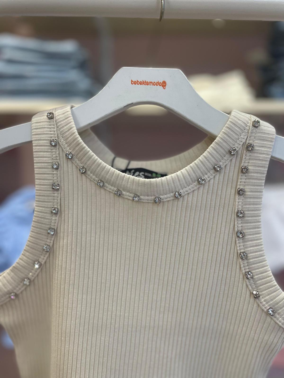 TAŞ DETAYLI ASKILI CROP Bej