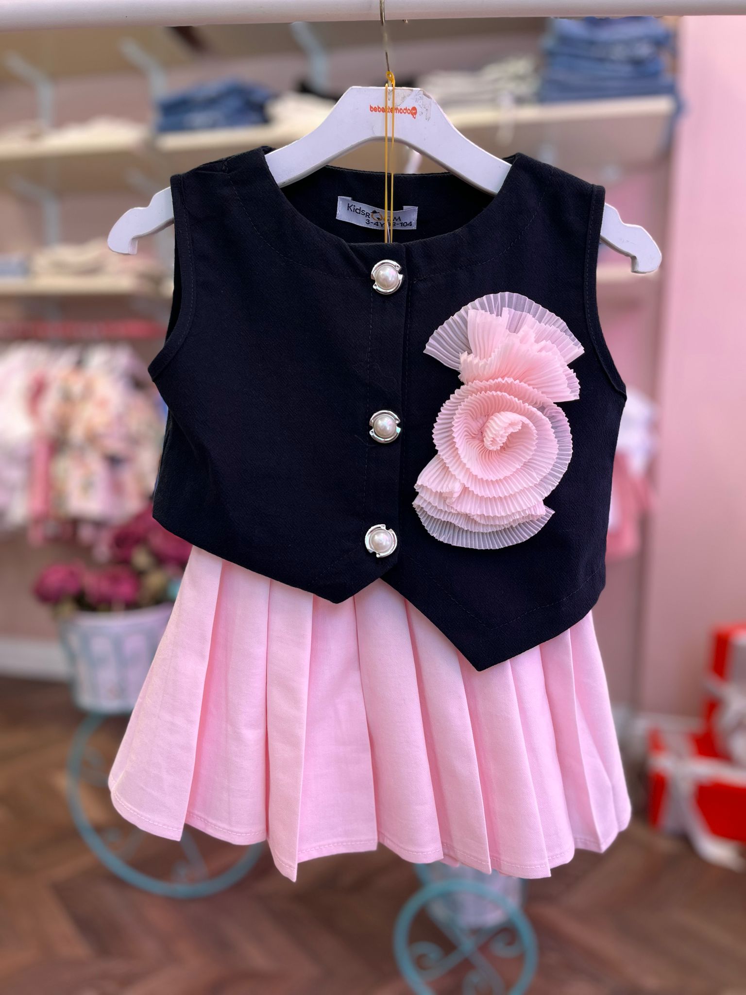 ÇİÇEK DETAYLI YELEK PLİSE ETEK TAKIM Pudra