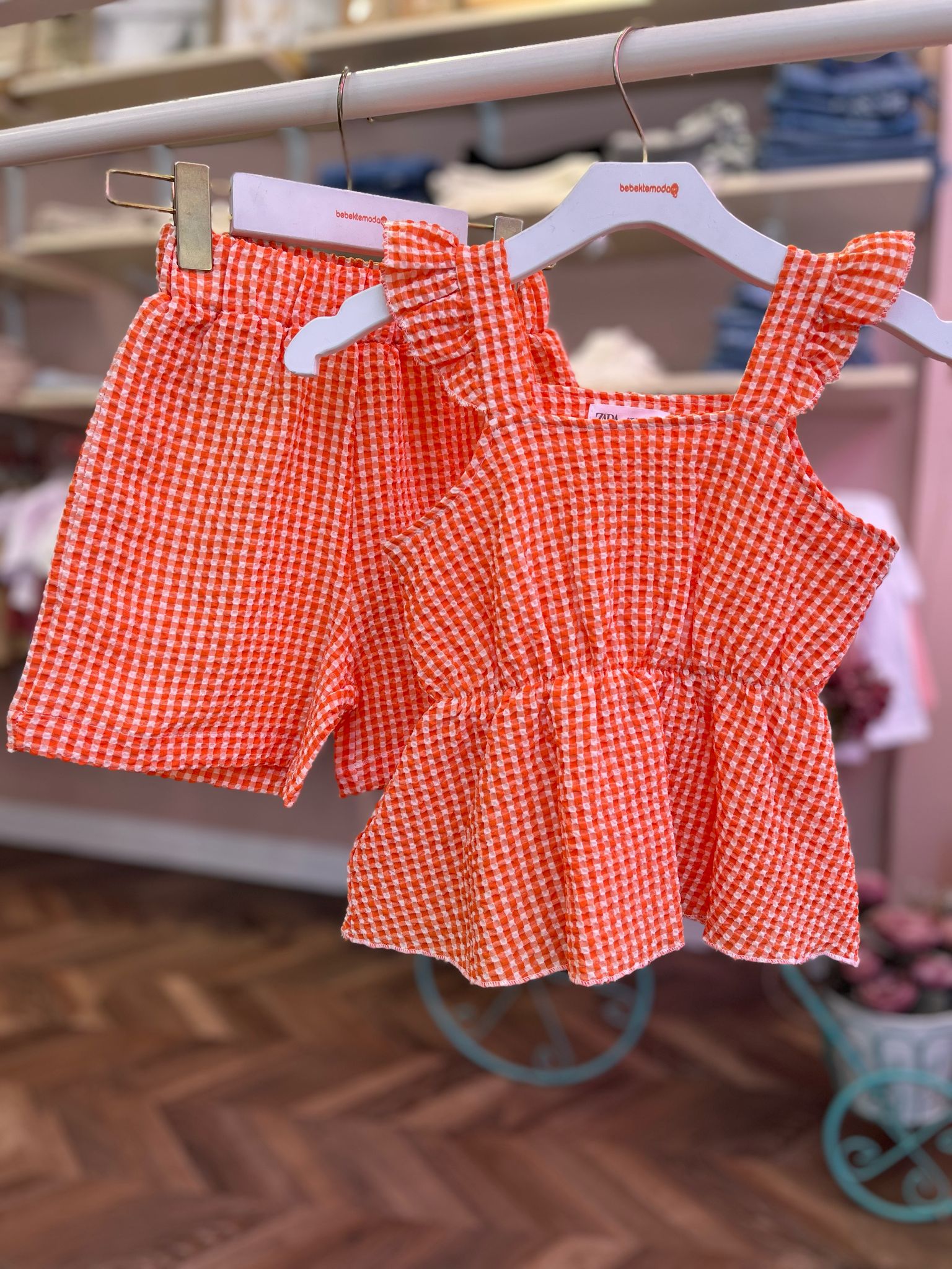 PÖTİKARELİ ASKILI BLUZ ŞORT TAKIM Turuncu