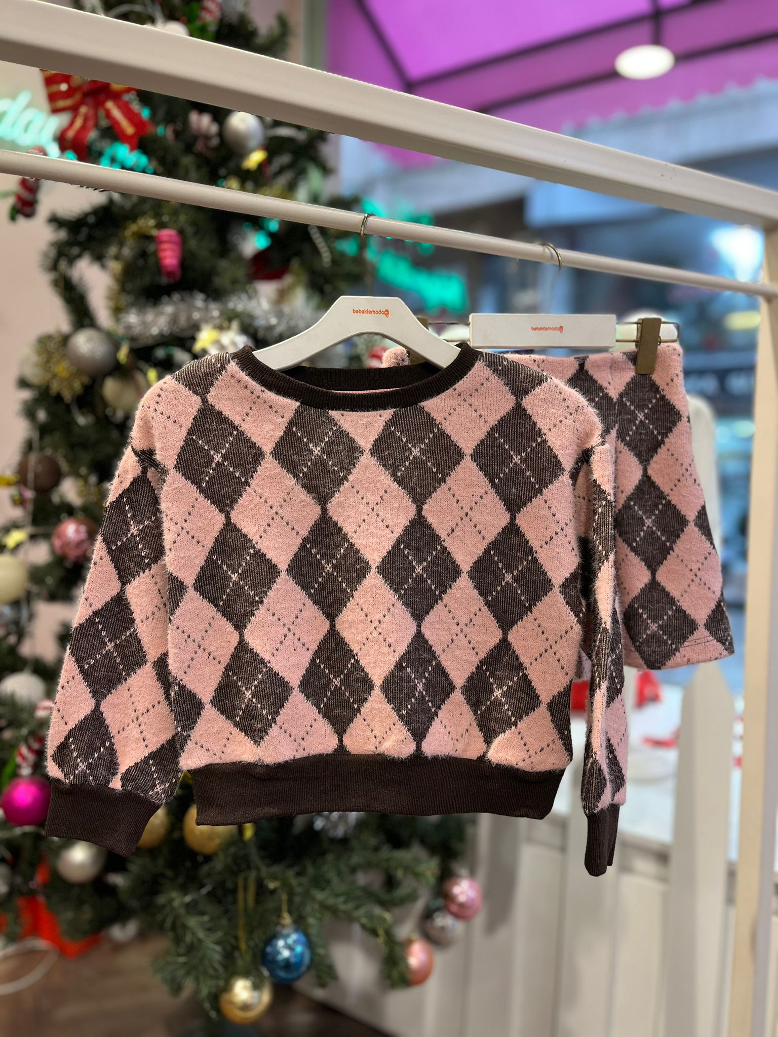 BAKLAVA DESENLİ BLUZ-ETEK TAKIM Çok Renkli