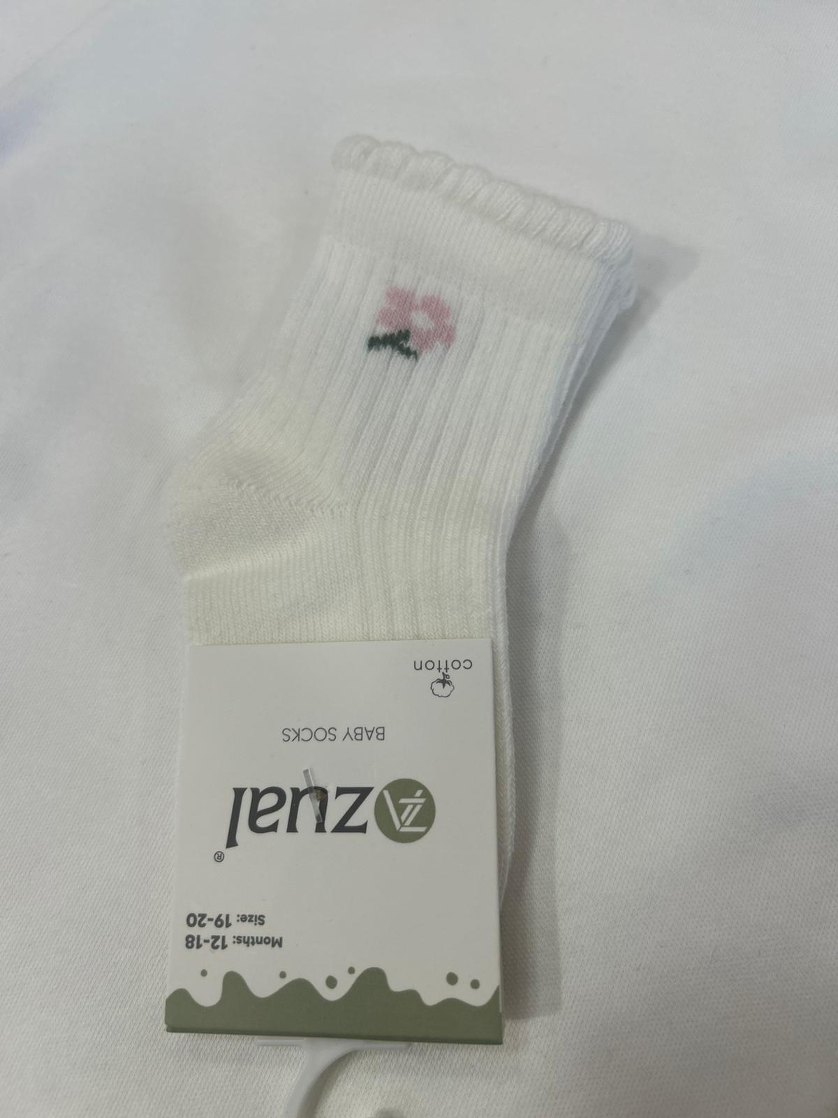 ÇİÇEK DETAYLI BEBE ÇORAP Ekru