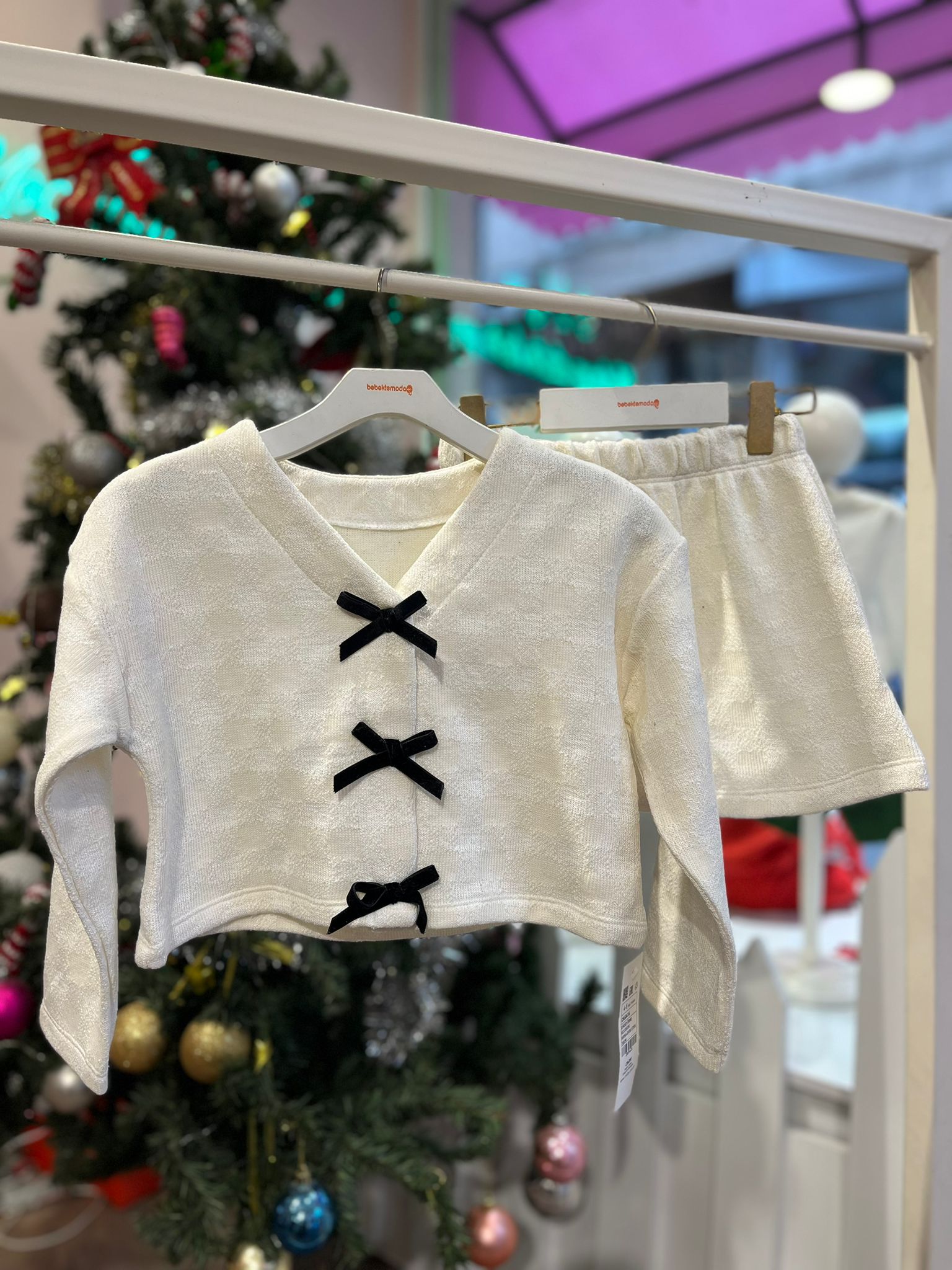 FİYONK DETAYLI ÖRME HIRKA VE ETEK TAKIM Ekru