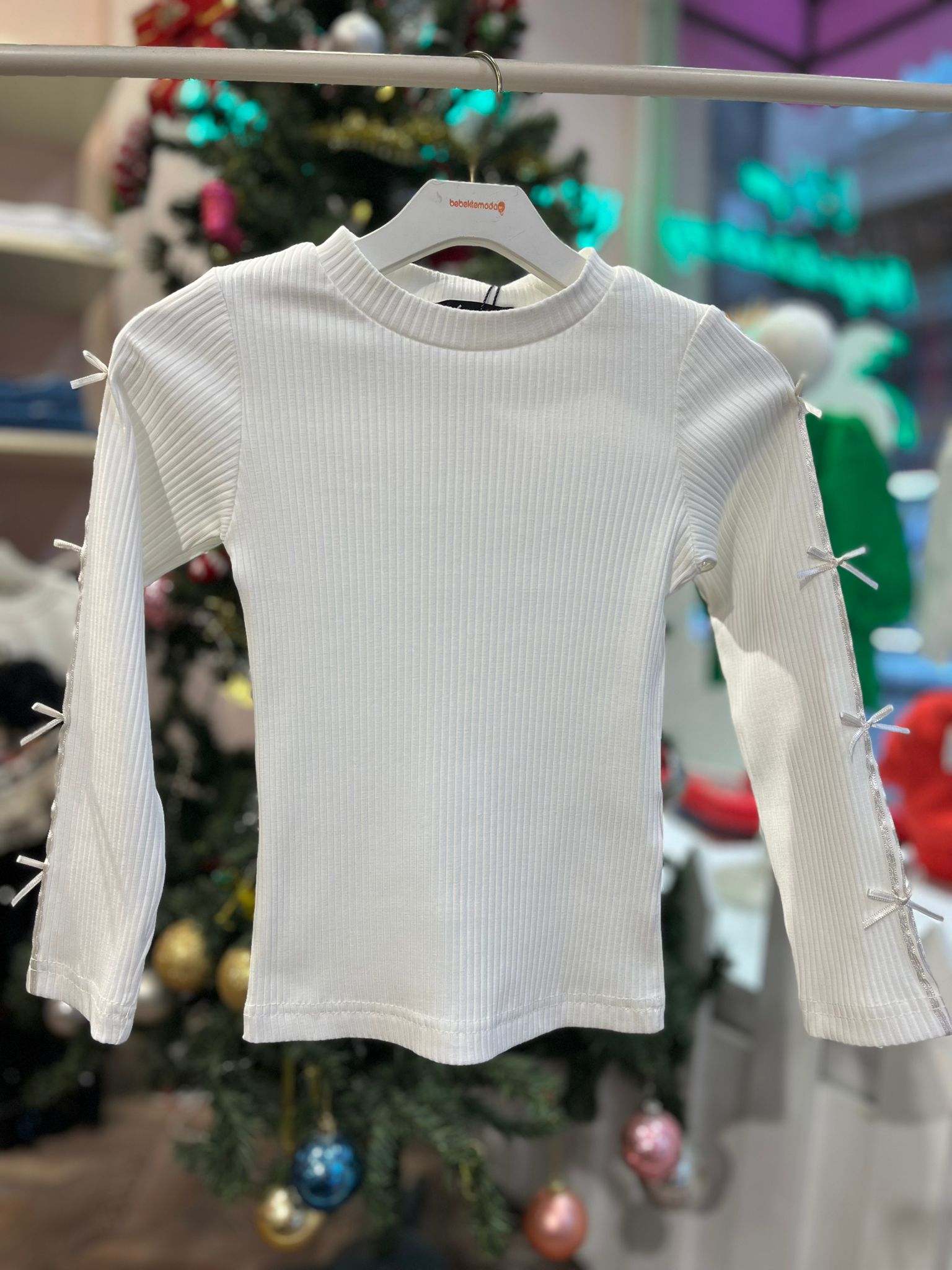 KOLLARI KURDELE DETAYLI BLUZ Ekru