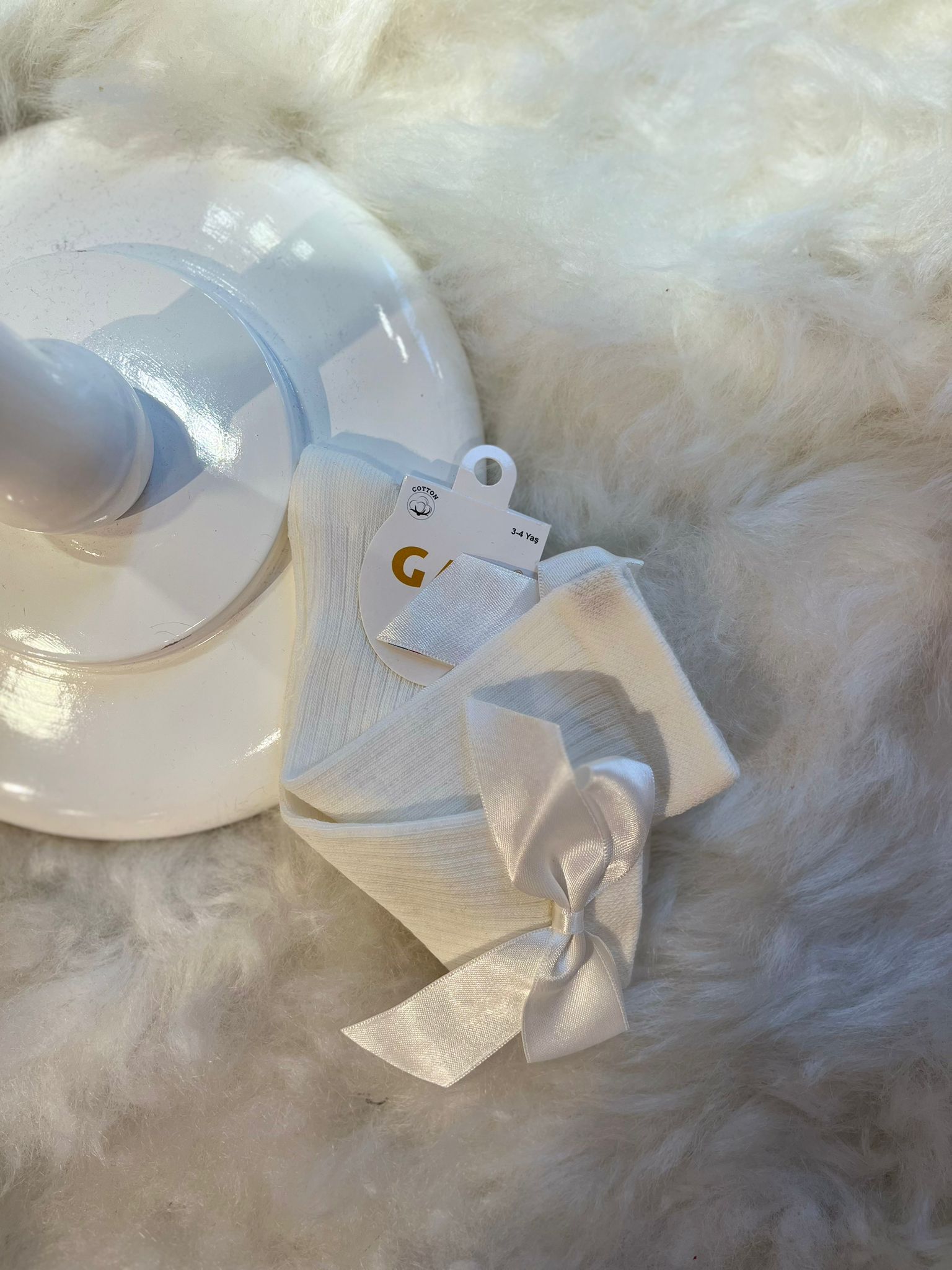 KURDELELİ DİZALTI ÇORAP Ekru