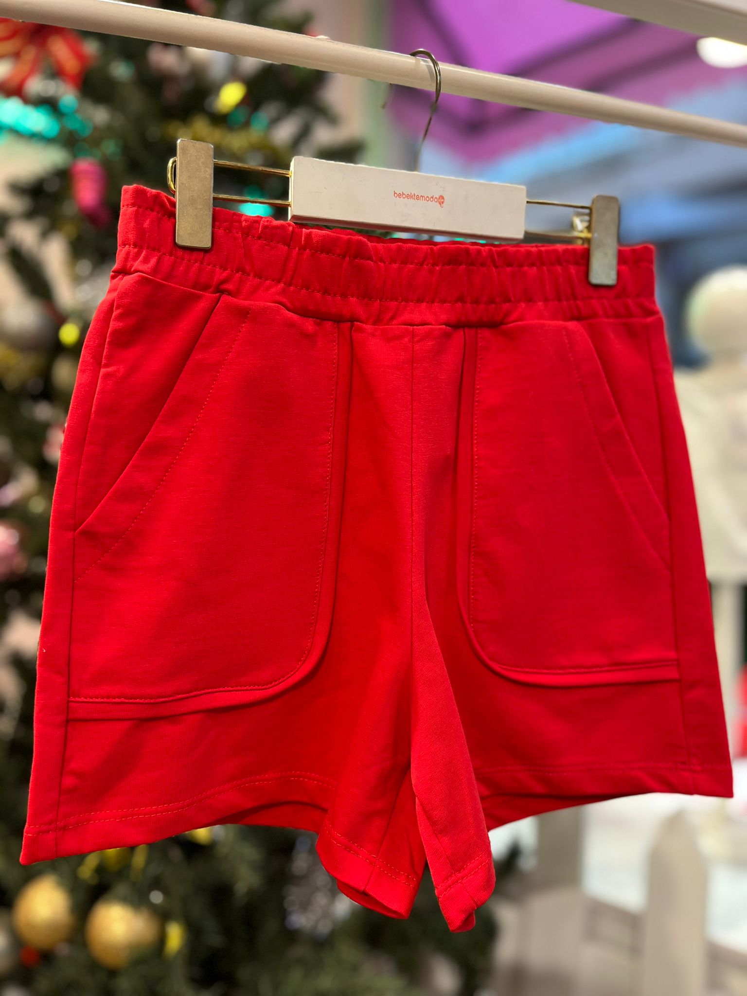 BELİ LASTİKLİ CEPLİ PENYE ŞORT Kırmızı