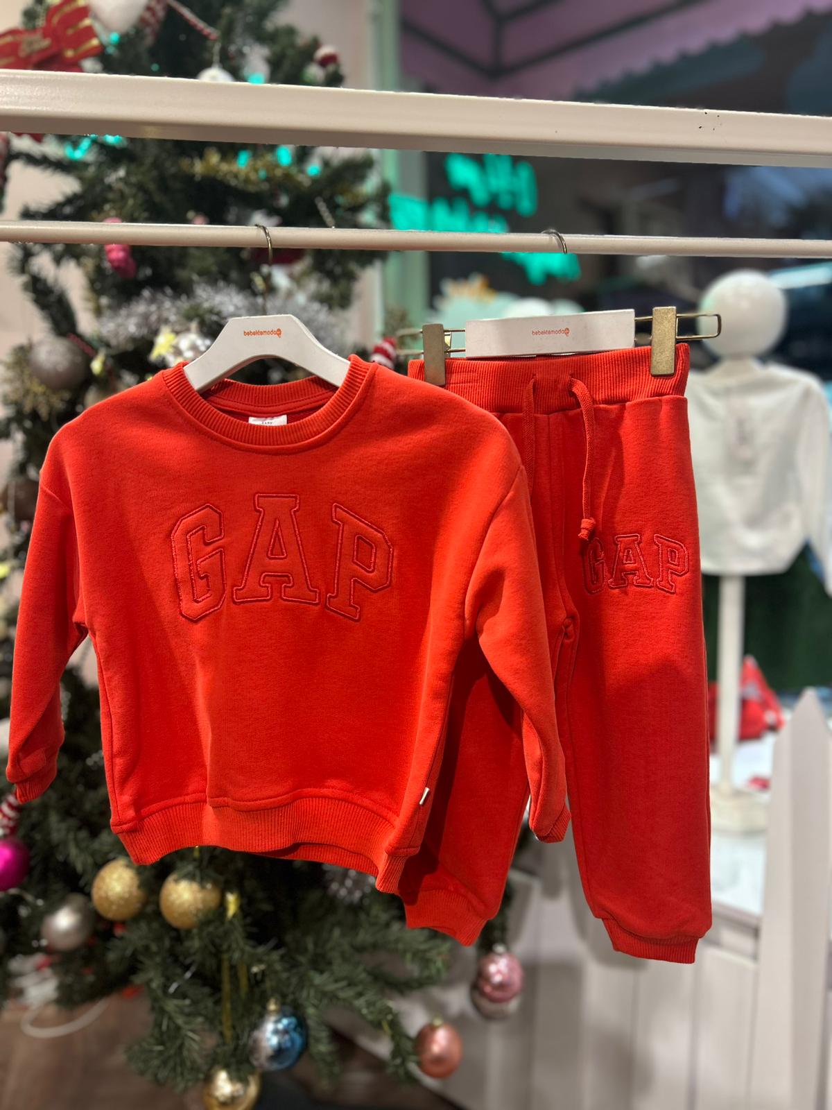 YAZI DETAYLI EŞOFMAN TAKIMI Kırmızı