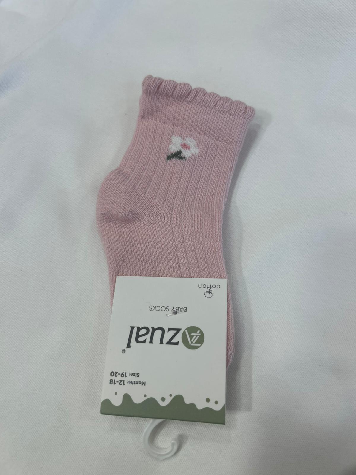 ÇİÇEK DETAYLI BEBE ÇORAP Pudra