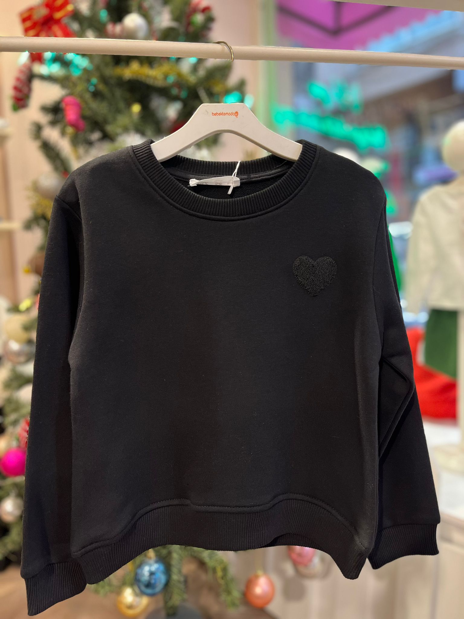 3 İP KALP DETAYLI SWEAT Siyah