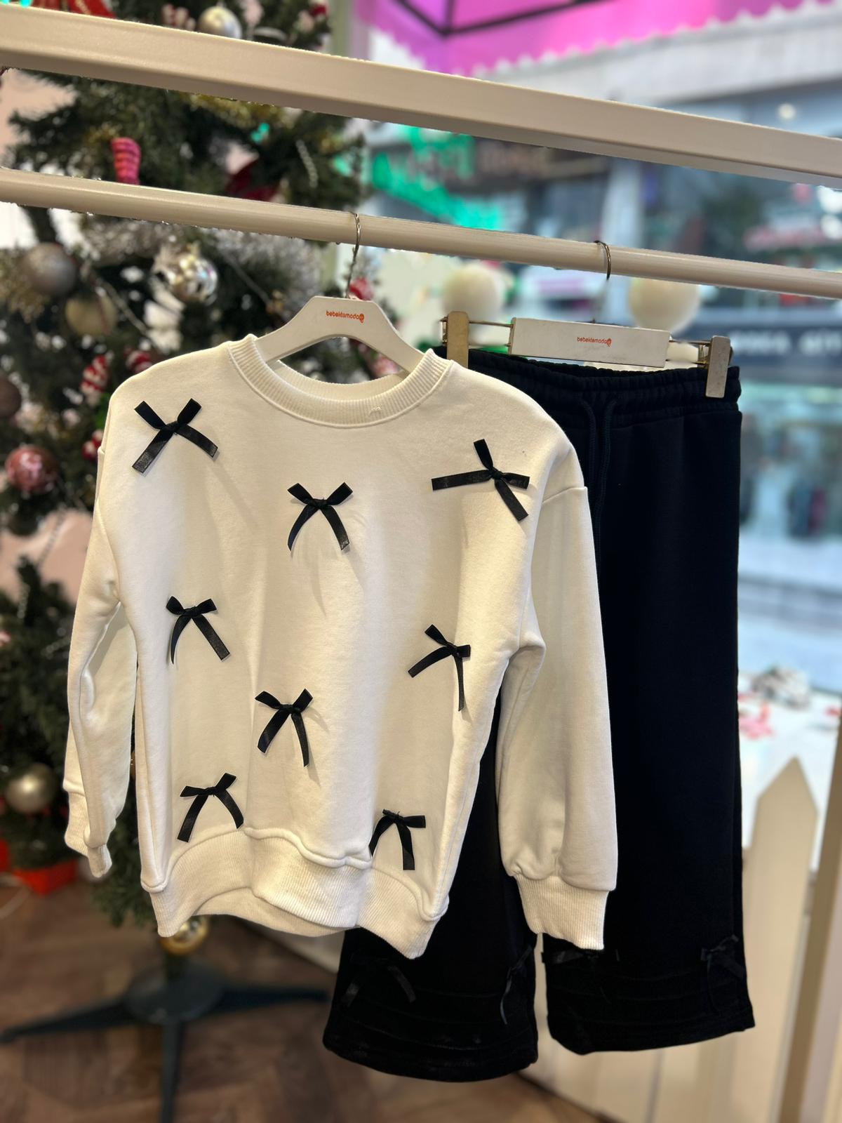 ÜSTÜ VE ALTI FİYONK DETAYLI İKİLİ TAKIM Siyah Byz