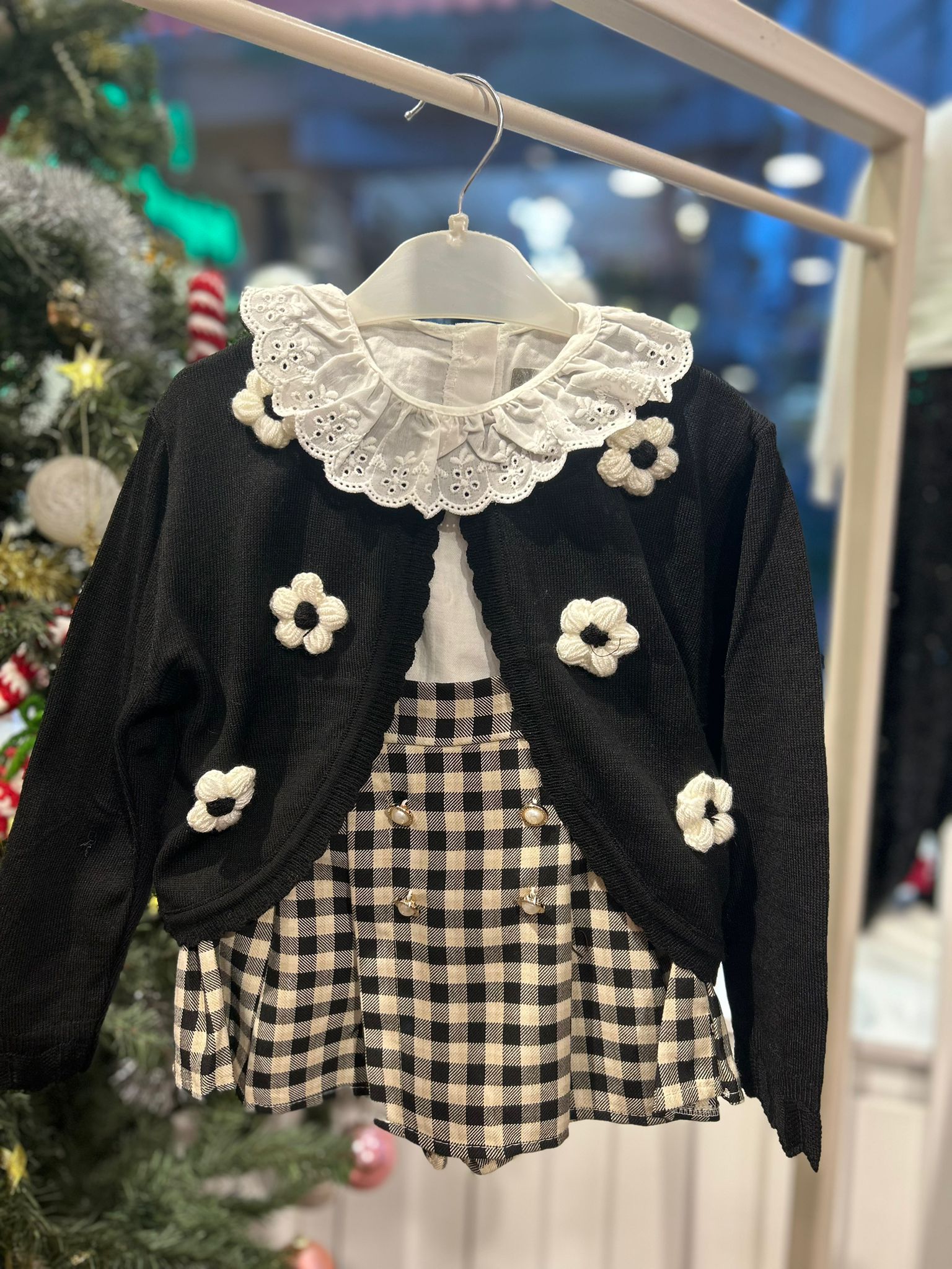 ÇİÇEK İŞLEMELİ TRİKO HIRKALI 3'LÜ TAKIM Siyah