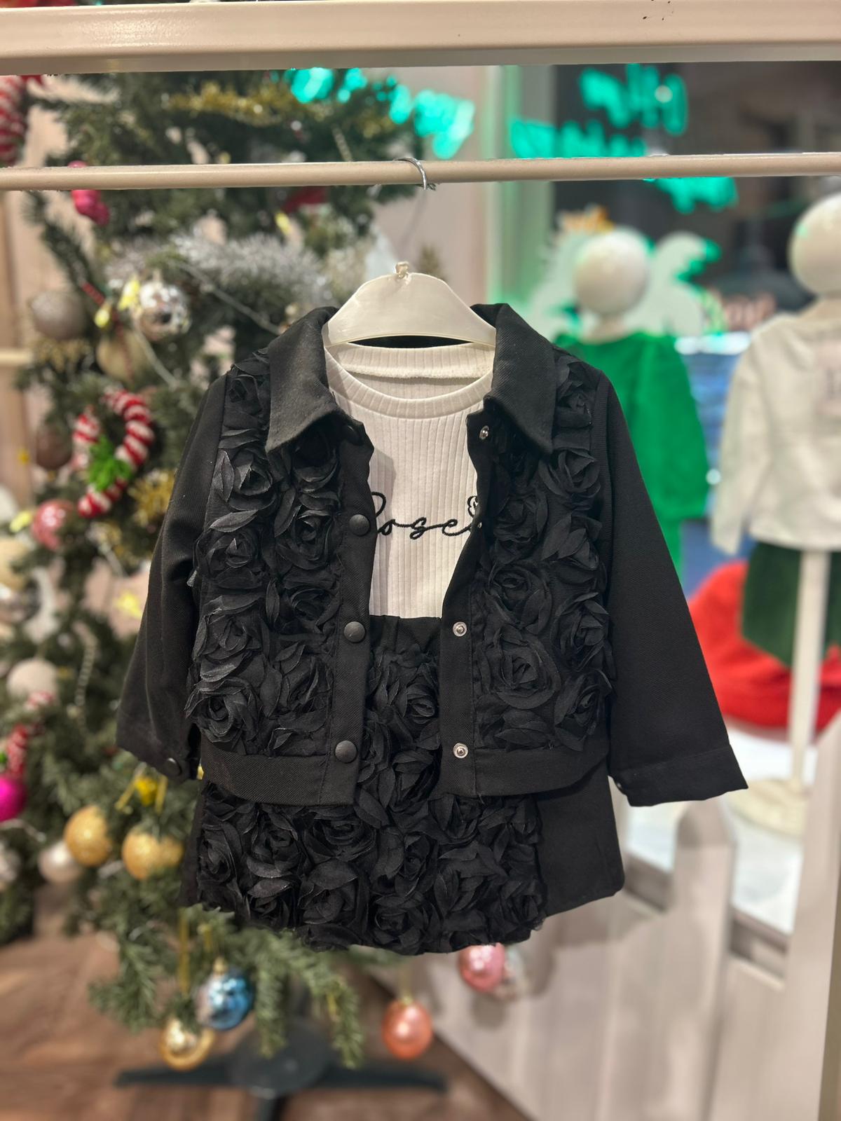 GÜL İŞLEMELİ ŞORT ETEKLİ 3'LÜ TAKIM Siyah