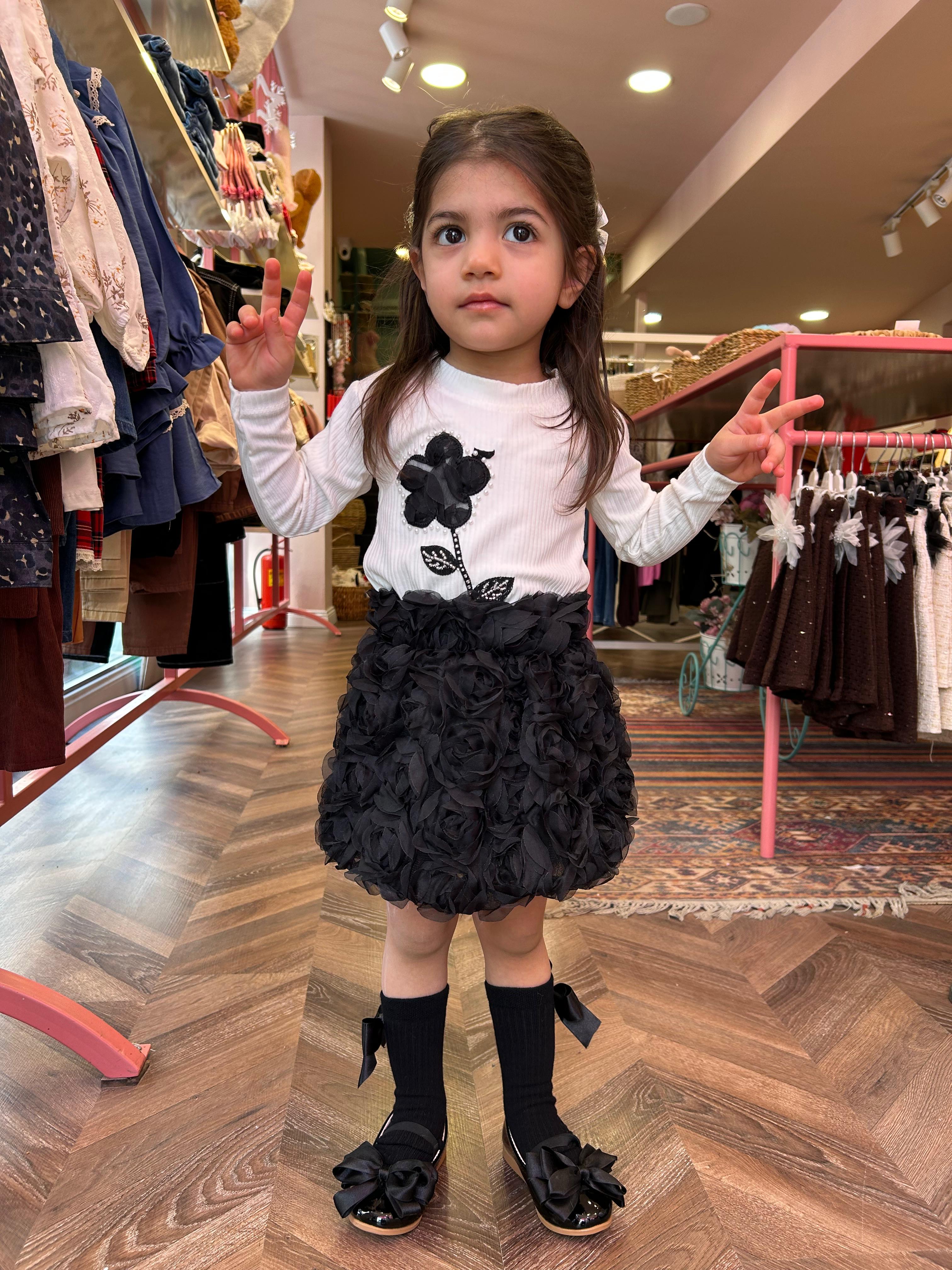 ÇİÇEKLİ TÜLLÜ ETEKLİ TAKIM Siyah Byz