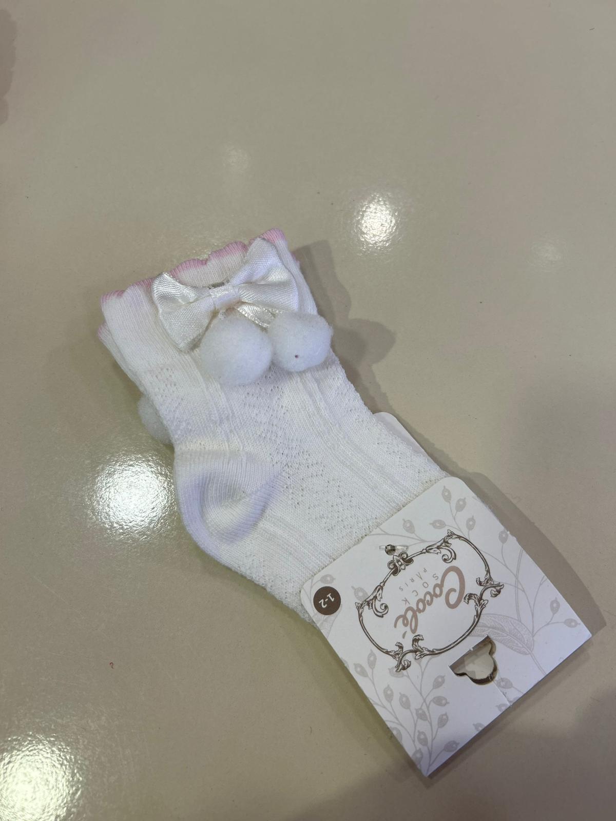 PONPONLU DESENLİ SOKET ÇORAP Ekru