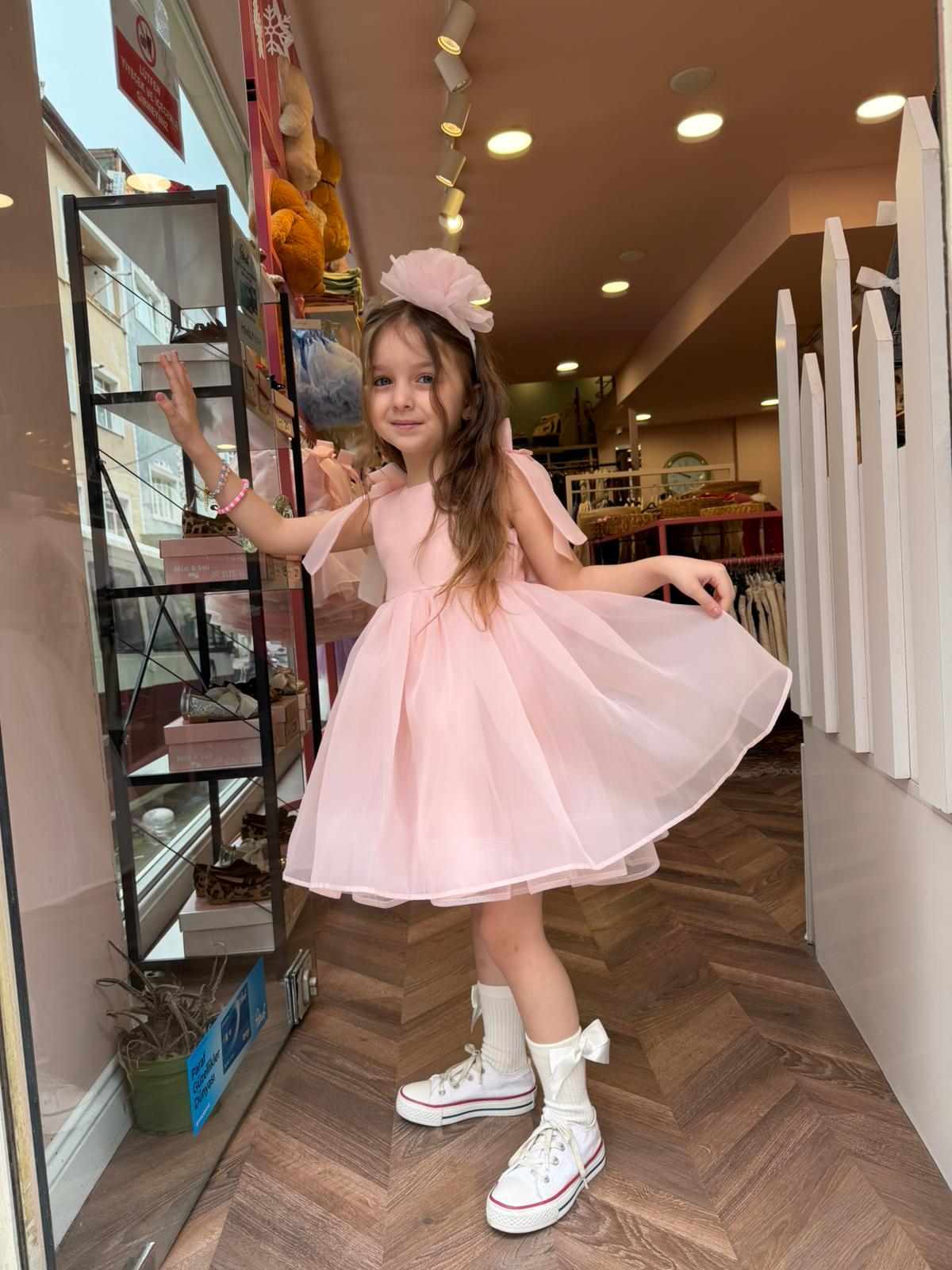 Pudra TAÇ AKSESUARLI OMZU FİYONK VE TAŞ DETAYLI ABİYE ELBİSE