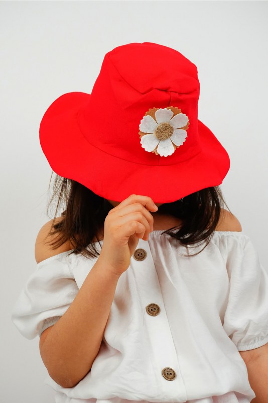 Kırmızı Çiçek Detaylı Şapkalı Patlı Üçlü Takım