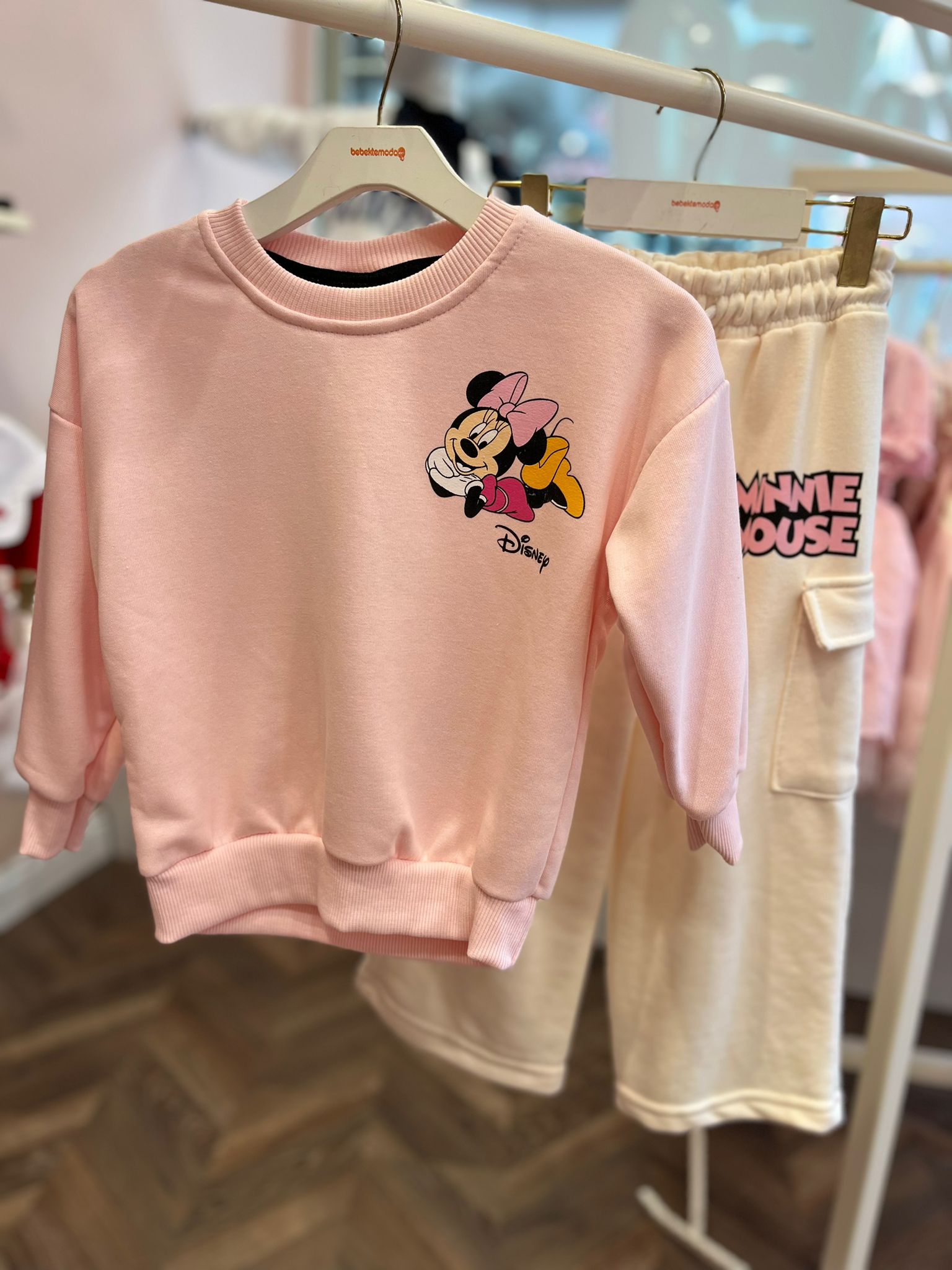 Minnie Mouselu Alı Cep Detaylı Takım Pudra