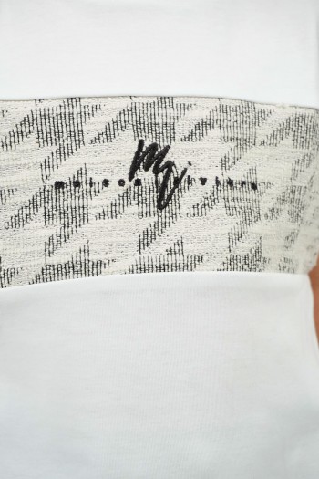 Beyaz Kazayağı Desenli Parçalı Kısa Kollu Tişört