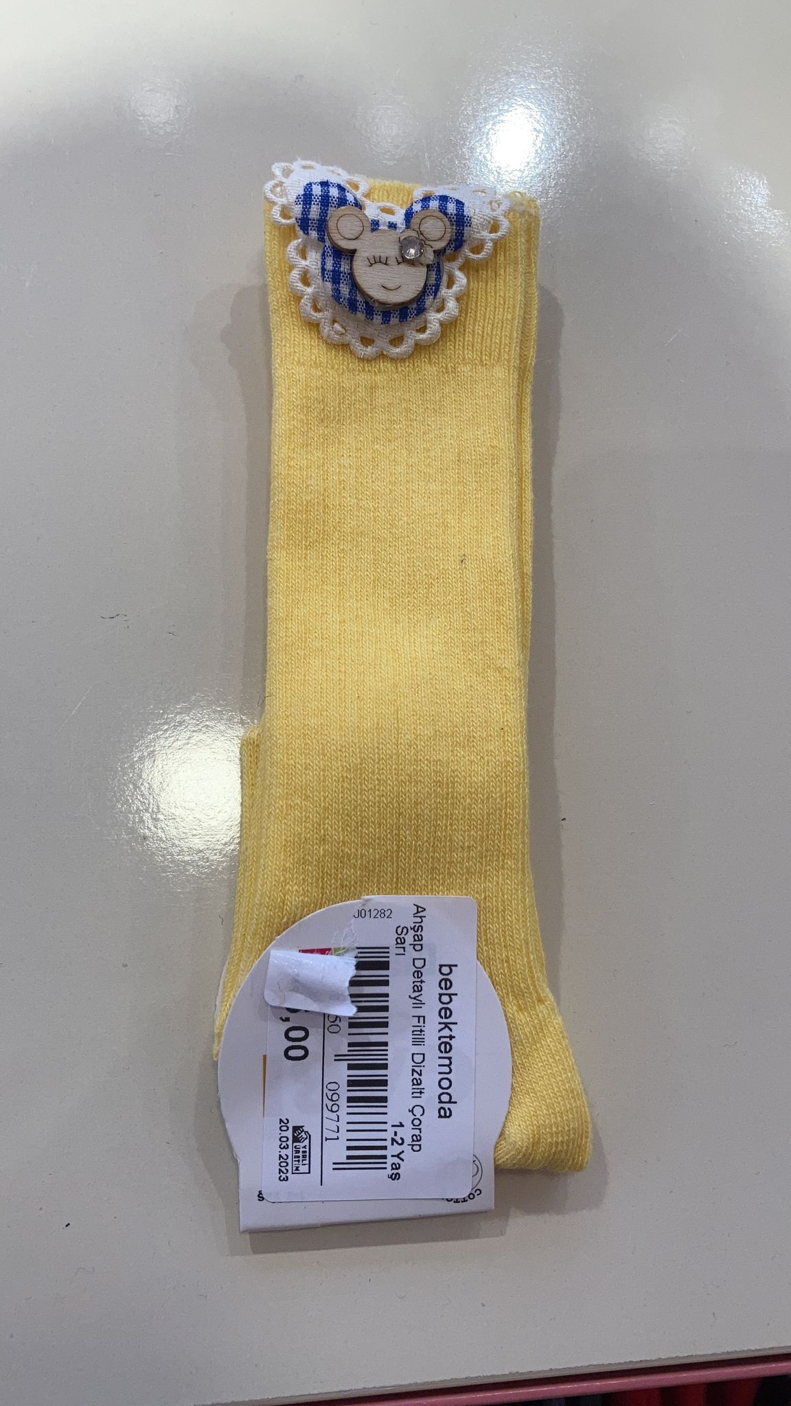 Ahşap Detaylı Fitilli Dizaltı Çorap Sarı