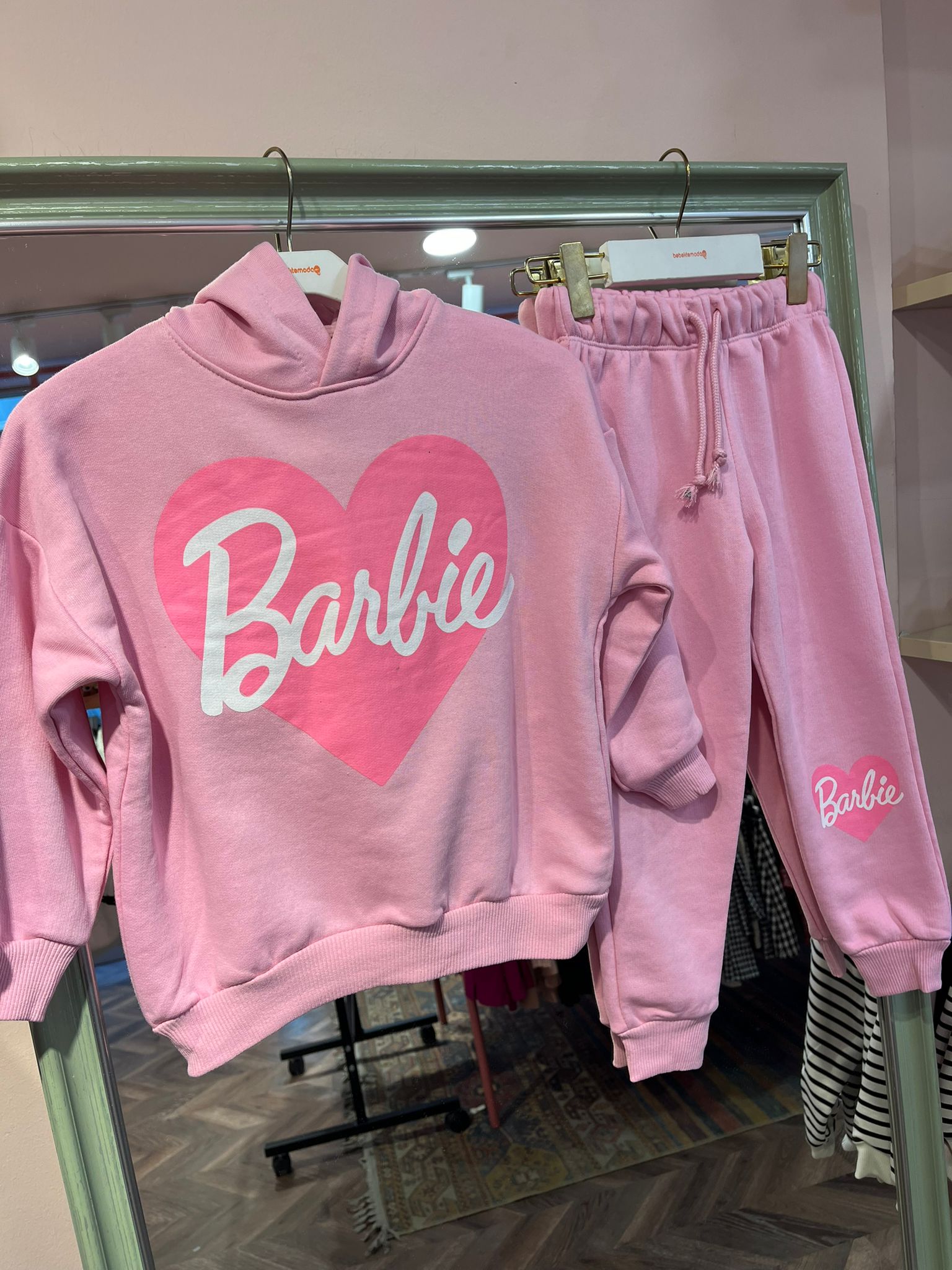 Barbie Baskılı Kapüşonlu Eşofman Takımı Pembe